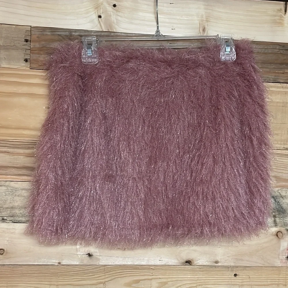 Le Lis size Large Fluffy Mauve Color Stretchy Super Soft Mini Skirt with Zip